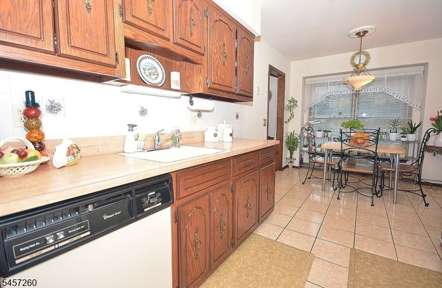 40 Giles Biondi Ct, Bound Brook Boro, NJ 08805