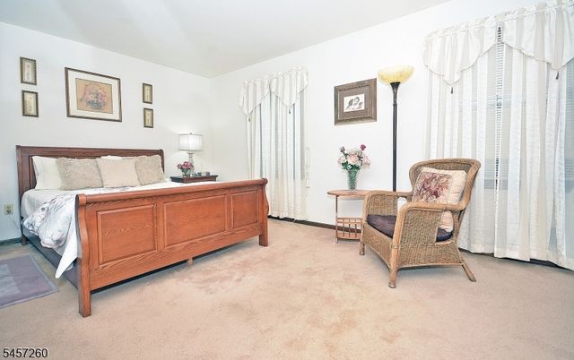 40 Giles Biondi Ct, Bound Brook Boro, NJ 08805