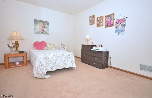 40 Giles Biondi Ct, Bound Brook Boro, NJ 08805