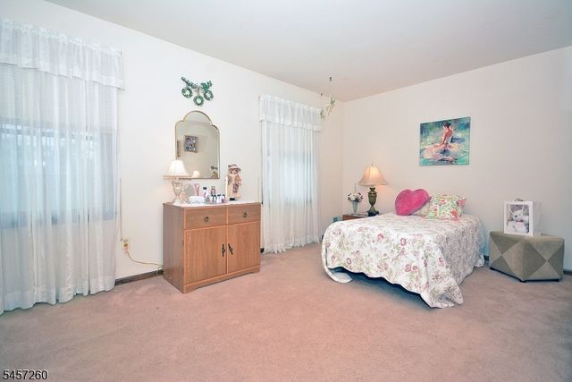 40 Giles Biondi Ct, Bound Brook Boro, NJ 08805