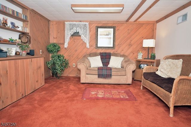 40 Giles Biondi Ct, Bound Brook Boro, NJ 08805