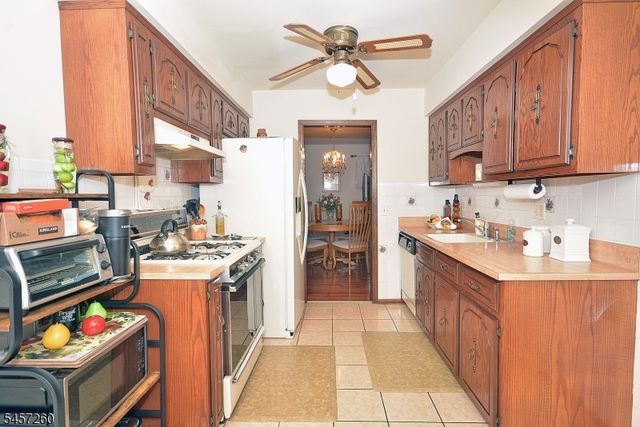 40 Giles Biondi Ct, Bound Brook Boro, NJ 08805