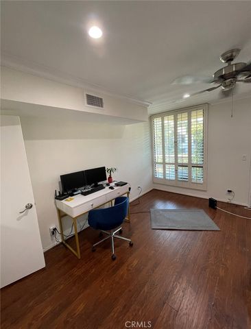 14521 Benefit Street 306, Sherman Oaks, CA 91403