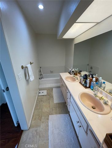 14521 Benefit Street 306, Sherman Oaks, CA 91403