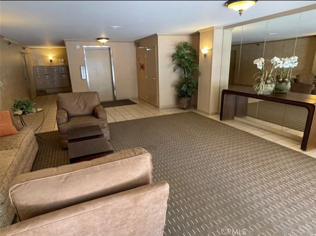 14521 Benefit Street 306, Sherman Oaks, CA 91403