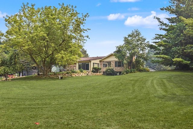 W7676 Stacey LANE, Whitewater, WI 53190