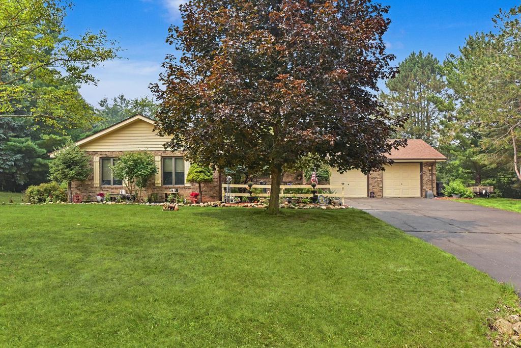 W7676 Stacey LANE, Whitewater, WI 53190