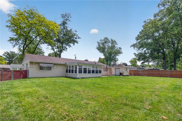 147 Georgette Drive, Grafton, OH 44044