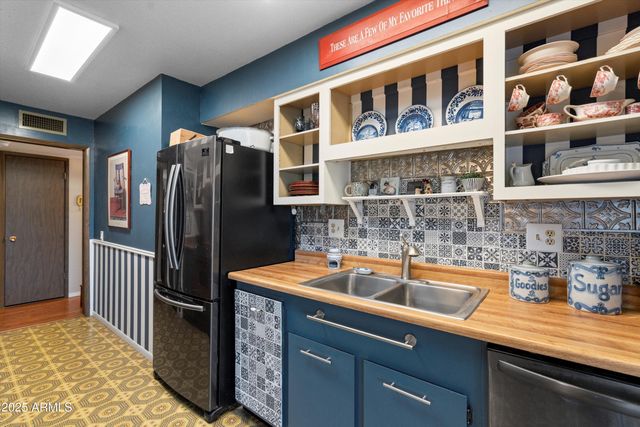 10410 W CAMPANA Drive, Sun City, AZ 85351