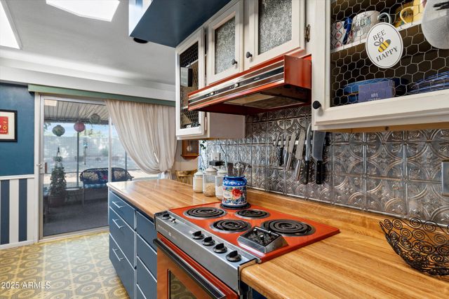 10410 W CAMPANA Drive, Sun City, AZ 85351