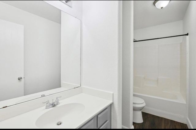 1446 Sax Leigh Drive, Dallas, TX 75241