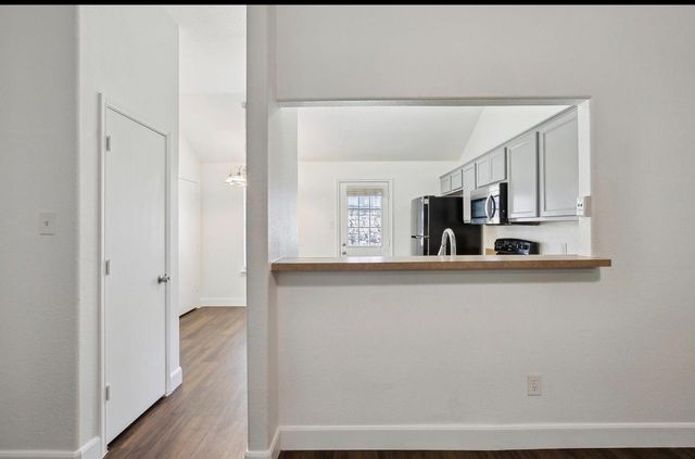 1446 Sax Leigh Drive, Dallas, TX 75241