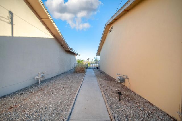 77265 California Drive, Palm Desert, CA 92211