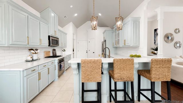 15242 Mistybrook Dr, Baton Rouge, LA 70816