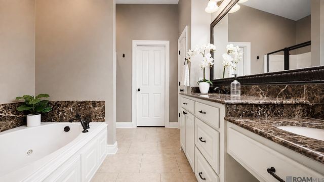 15242 Mistybrook Dr, Baton Rouge, LA 70816