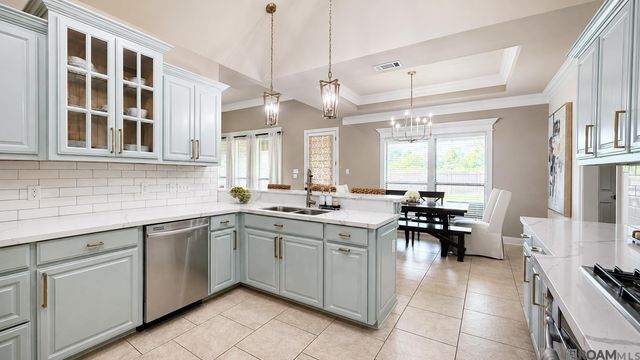 15242 Mistybrook Dr, Baton Rouge, LA 70816