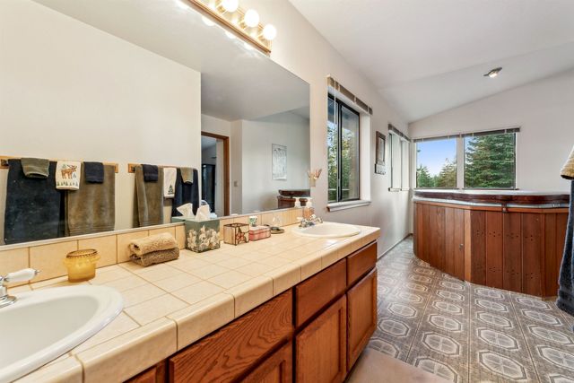 12611 Muhlebach Way, Truckee, CA 96161