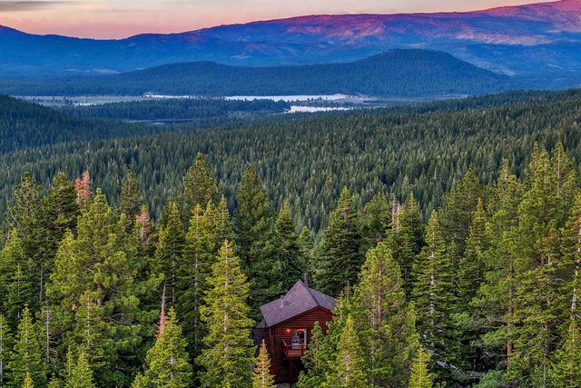 12611 Muhlebach Way, Truckee, CA 96161