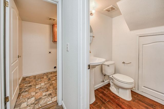 2836 Griffith Avenue, Clovis, CA 93611