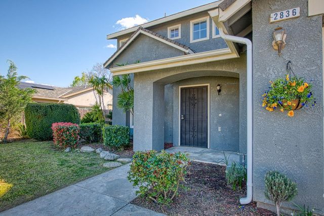 2836 Griffith Avenue, Clovis, CA 93611
