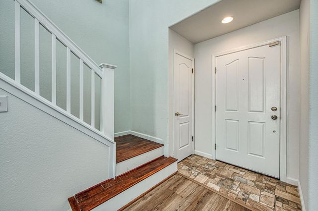 2836 Griffith Avenue, Clovis, CA 93611