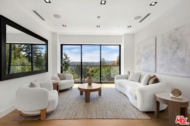 16800 Oak View Drive, Encino (los Angeles), CA 91436