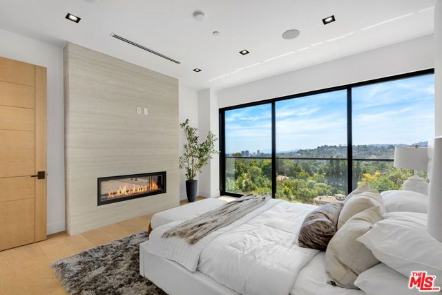 16800 Oak View Drive, Encino (los Angeles), CA 91436