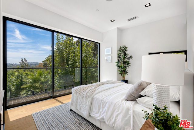 16800 Oak View Drive, Encino (los Angeles), CA 91436