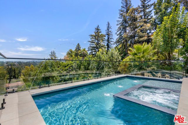 16800 Oak View Drive, Encino (los Angeles), CA 91436