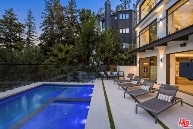 16800 Oak View Drive, Encino (los Angeles), CA 91436