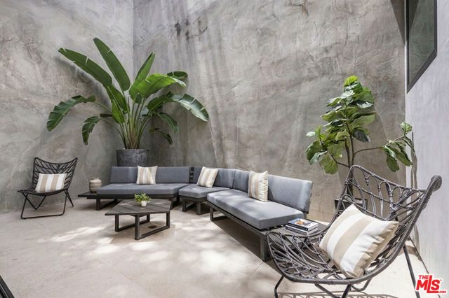 16800 Oak View Drive, Encino (los Angeles), CA 91436