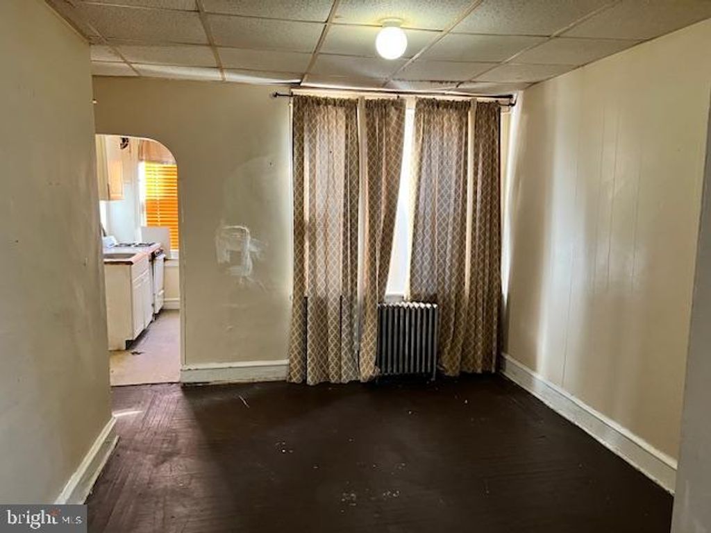 Image 5 of property listing at 2081 ANCHOR ST, Philadelphia, PA 19124