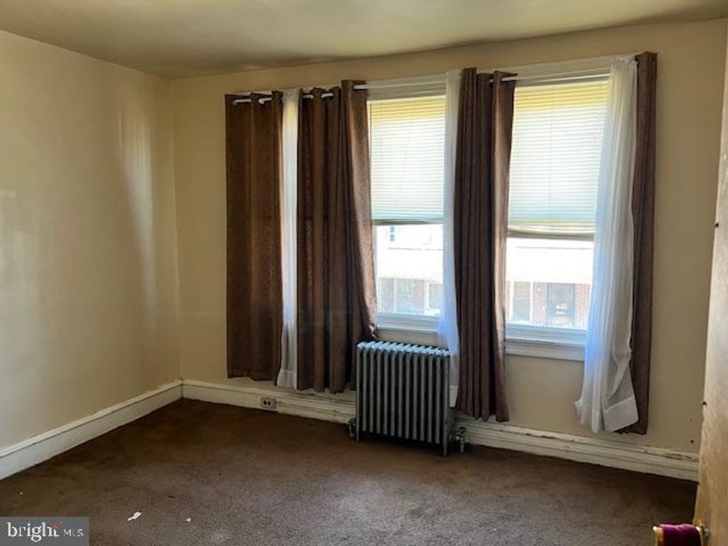 Image 8 of property listing at 2081 ANCHOR ST, Philadelphia, PA 19124