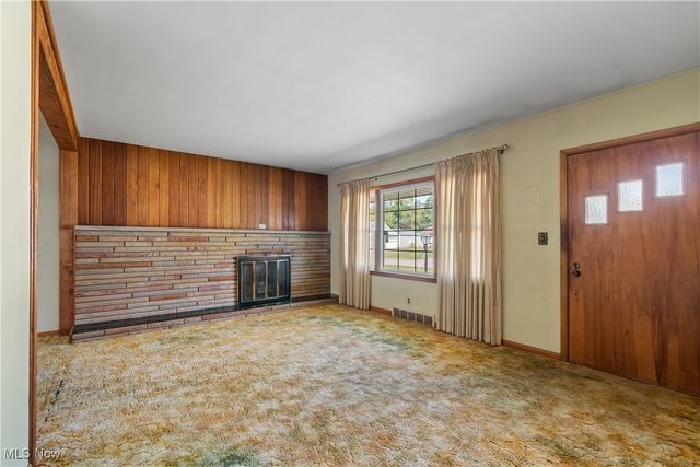 1638 Harden Drive, Barberton, OH 44203