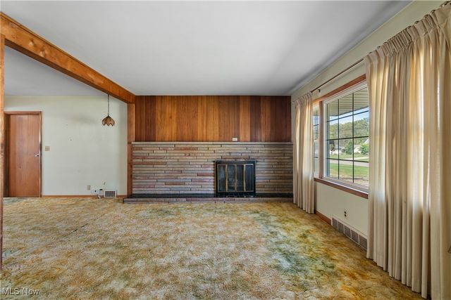 1638 Harden Drive, Barberton, OH 44203