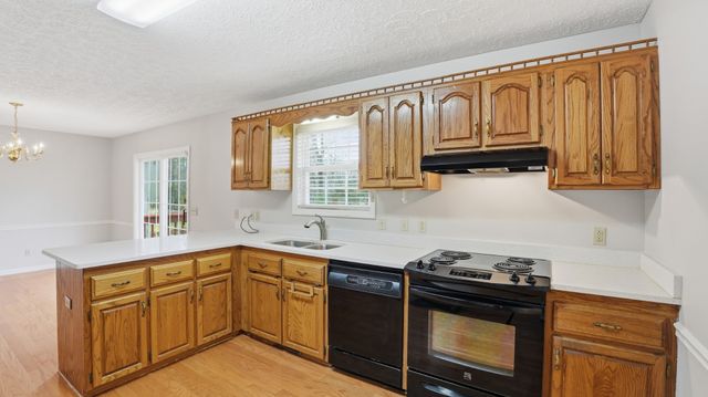 203 Marks Ave, Tullahoma, TN 37388