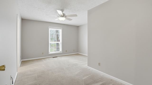 203 Marks Ave, Tullahoma, TN 37388