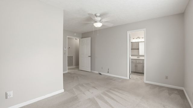 203 Marks Ave, Tullahoma, TN 37388