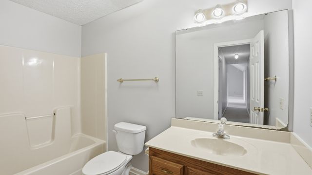 203 Marks Ave, Tullahoma, TN 37388