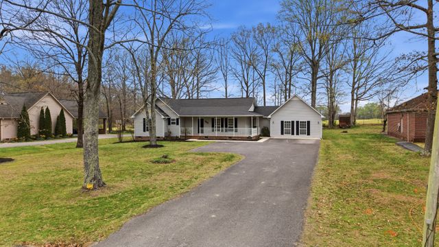 203 Marks Ave, Tullahoma, TN 37388