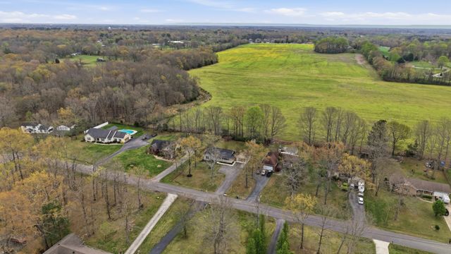 203 Marks Ave, Tullahoma, TN 37388