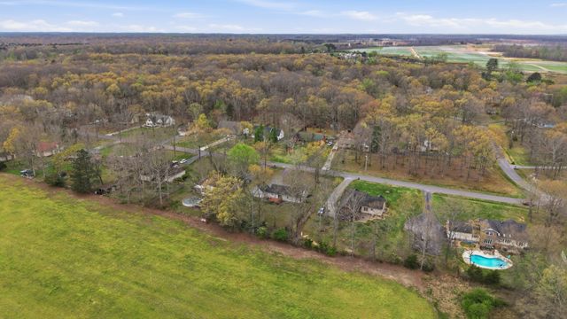 203 Marks Ave, Tullahoma, TN 37388