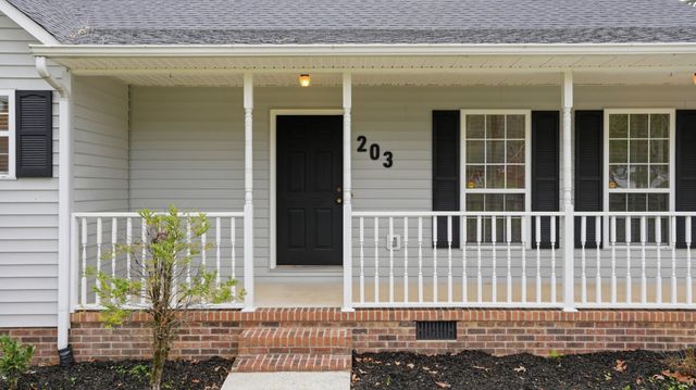 203 Marks Ave, Tullahoma, TN 37388