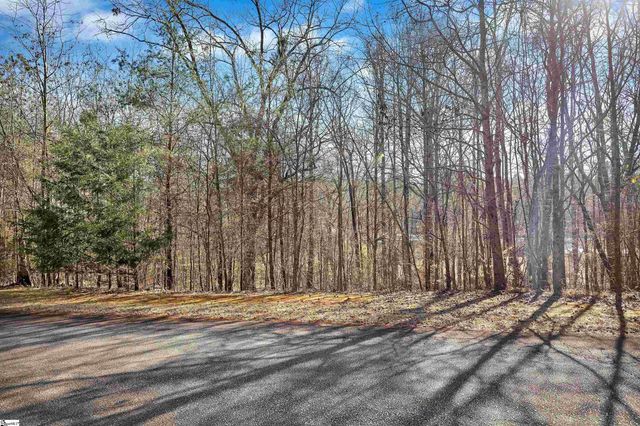 1100 Bay Drive, Fair Play, SC 29643