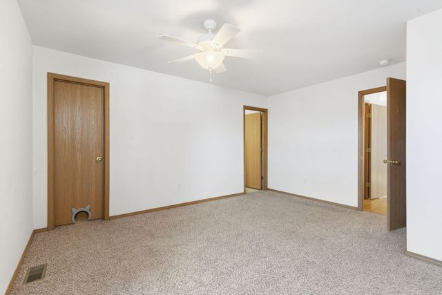 1901 E Overland Drive, Ozark, MO 65721