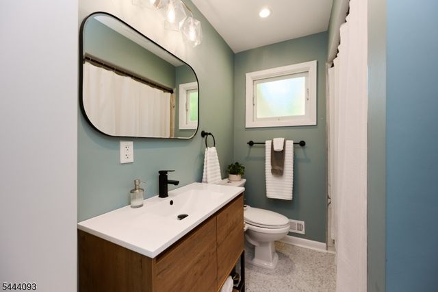 745 Mclaughlin Pl, City Of Orange Twp., NJ 07050
