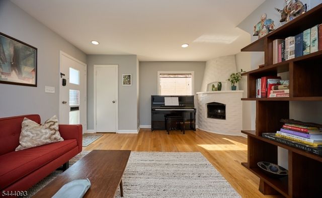 745 Mclaughlin Pl, City Of Orange Twp., NJ 07050