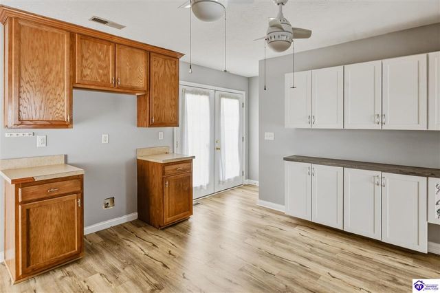 3411 E Hebron Lane, Shepherdsville, KY 40165