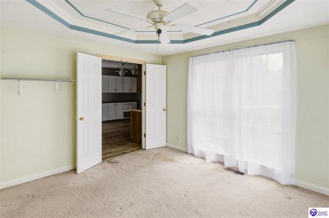 3411 E Hebron Lane, Shepherdsville, KY 40165