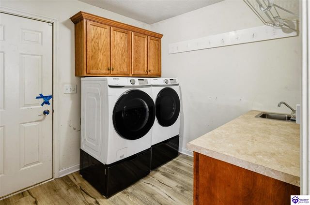 3411 E Hebron Lane, Shepherdsville, KY 40165